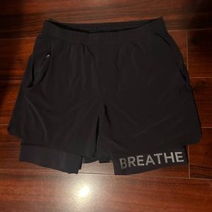 Lululemon lined black workout short size Large